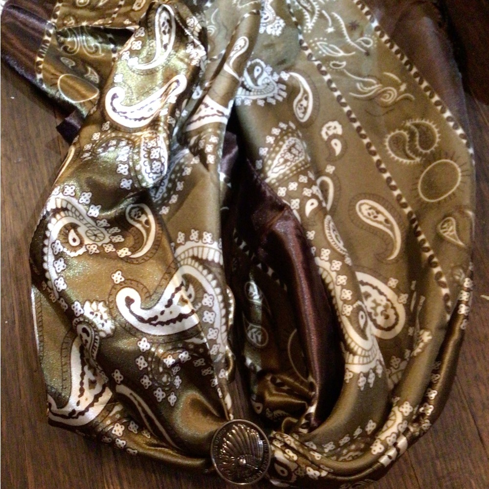 NEW! Vegan leather scarf holder, Indian silver alloy coin head - Picture 4 of 4